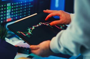 Causal Inference With Real-World Healthcare Data: Challenges Beyond Conventional Statistical Analytics